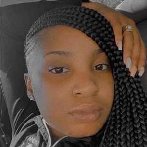 Meet your Posher, Deaundra